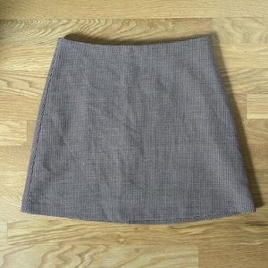 Aritzia Wilfred Classic Mini Skirt - Size 4
